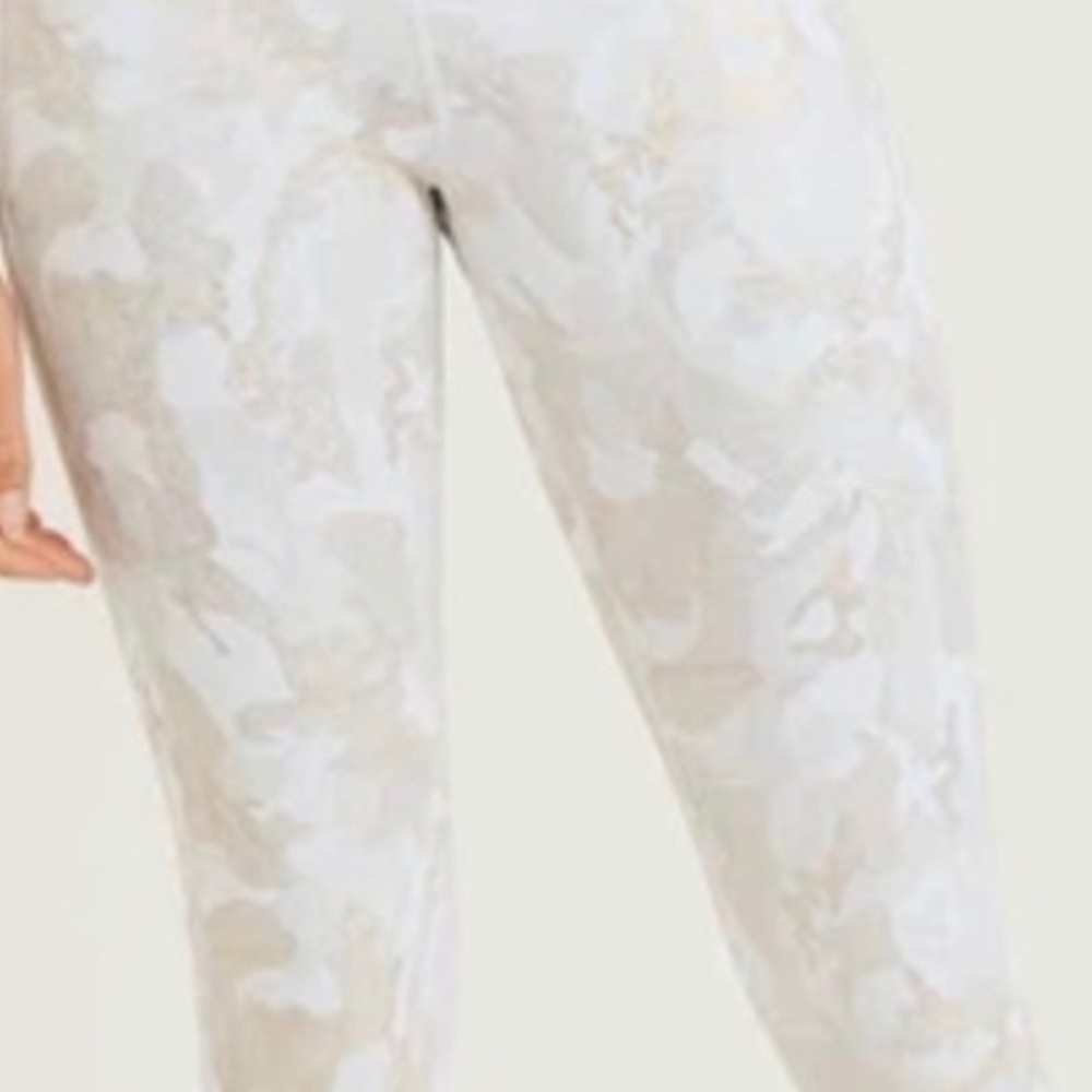 Mono b white and gold camouflage leggings - Picture 2 of 7